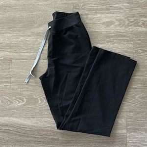 Black small high wasted Livingston figs